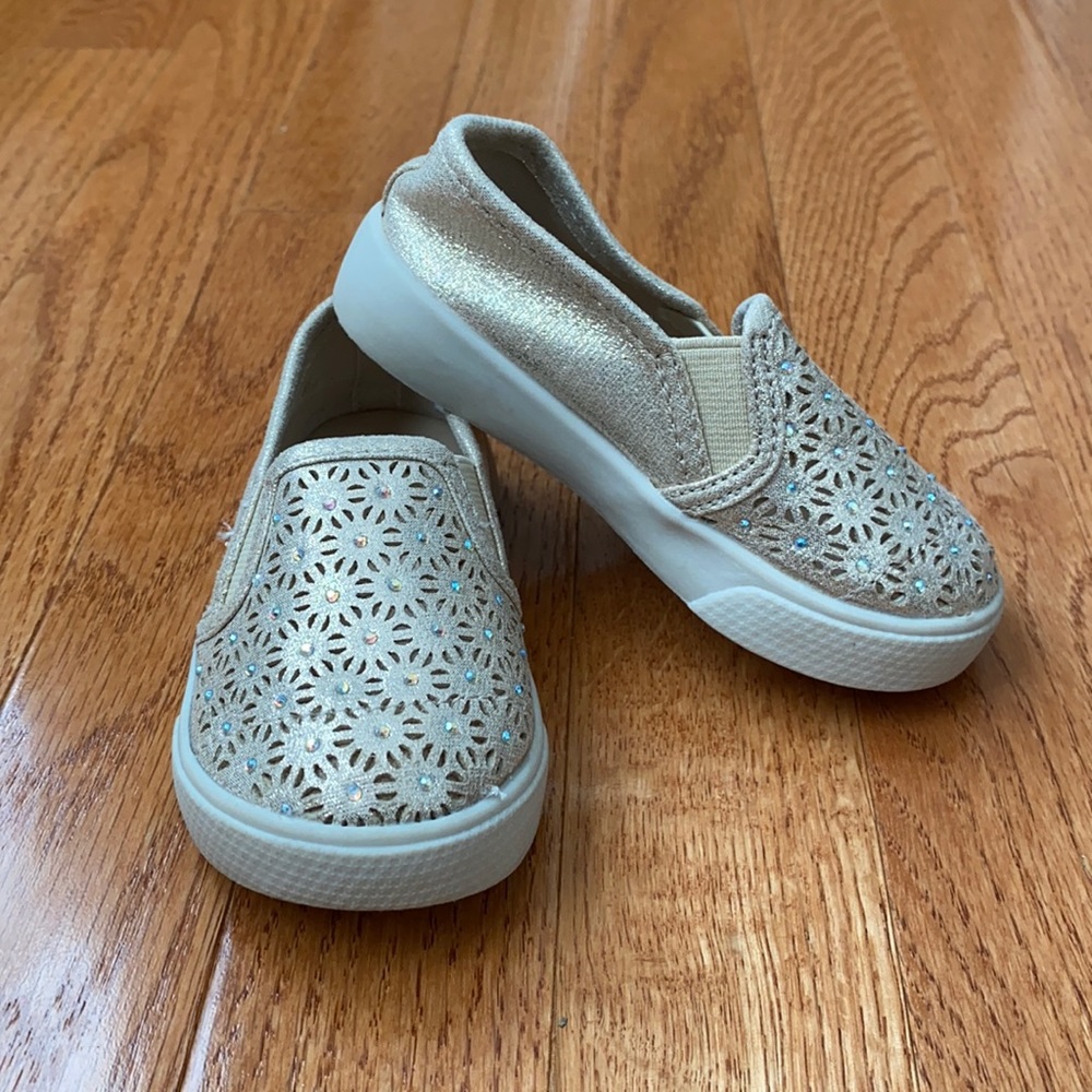 Cynthia Rowley Flower/Sparkle Shoes 6M - EUC